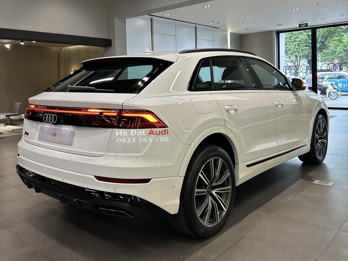 Audi q8 2026 mau trang