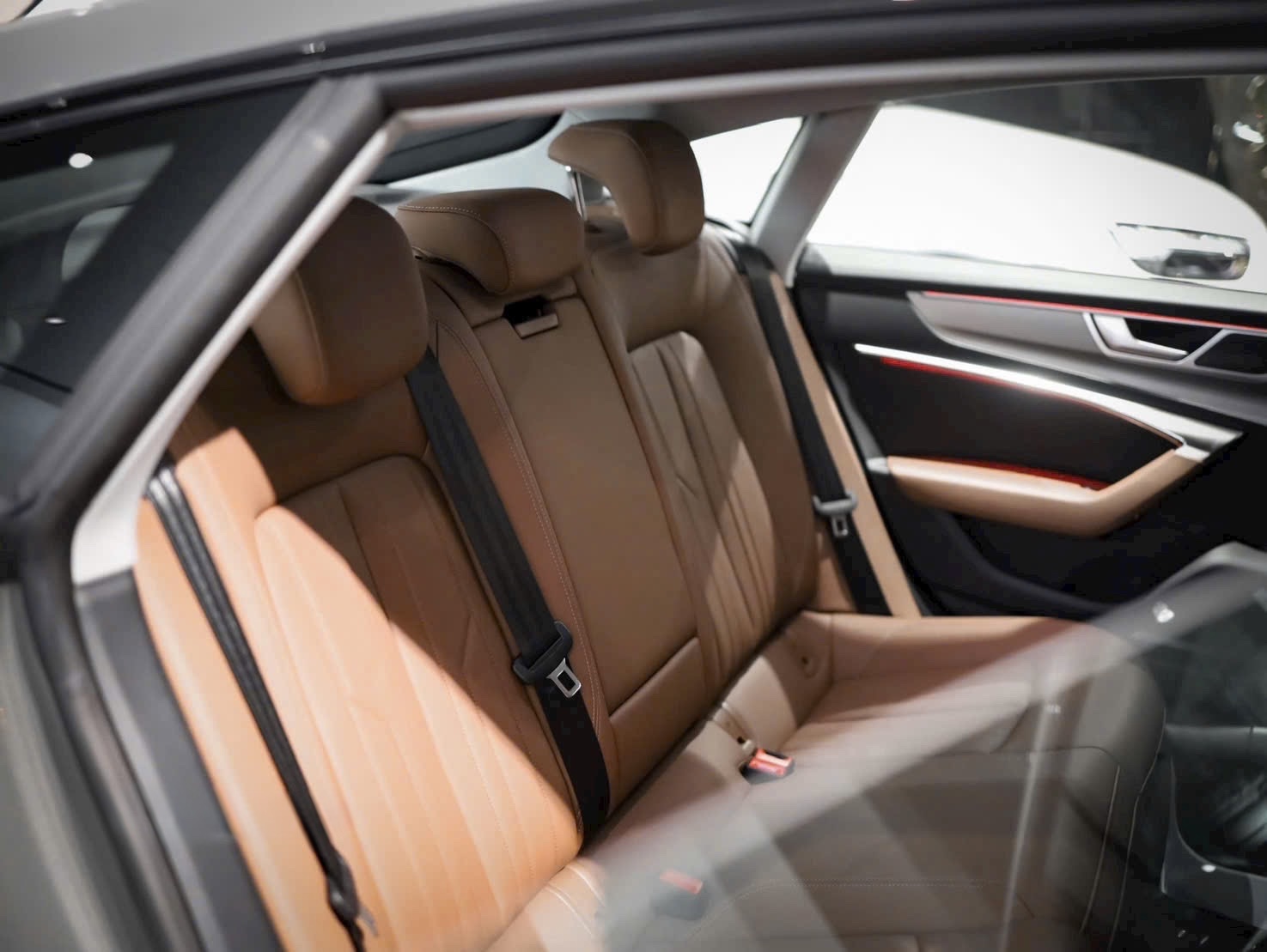 hang ghe thu hai tren audi a7 sportback 2026