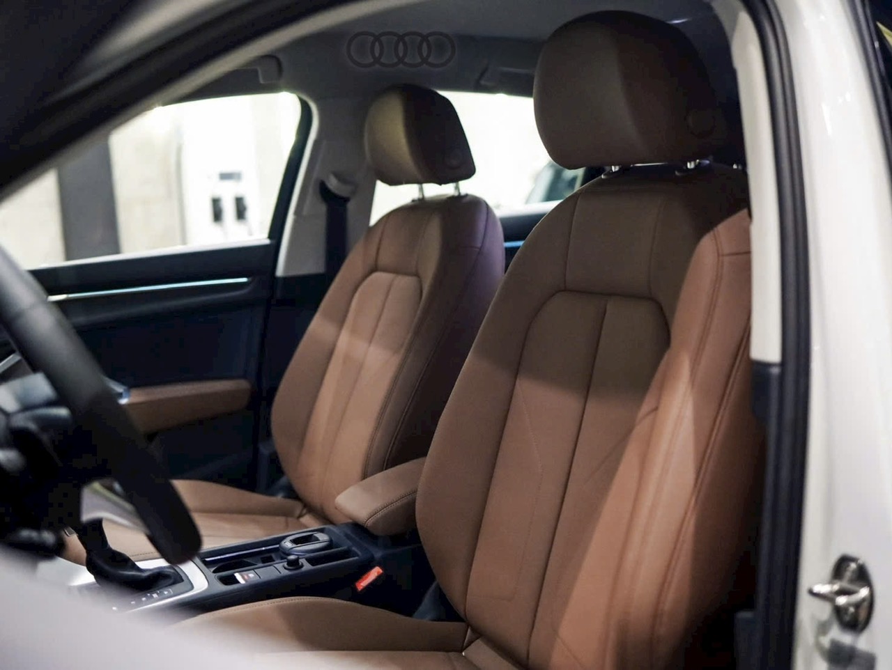 hang ghe truoc audi q3 2026