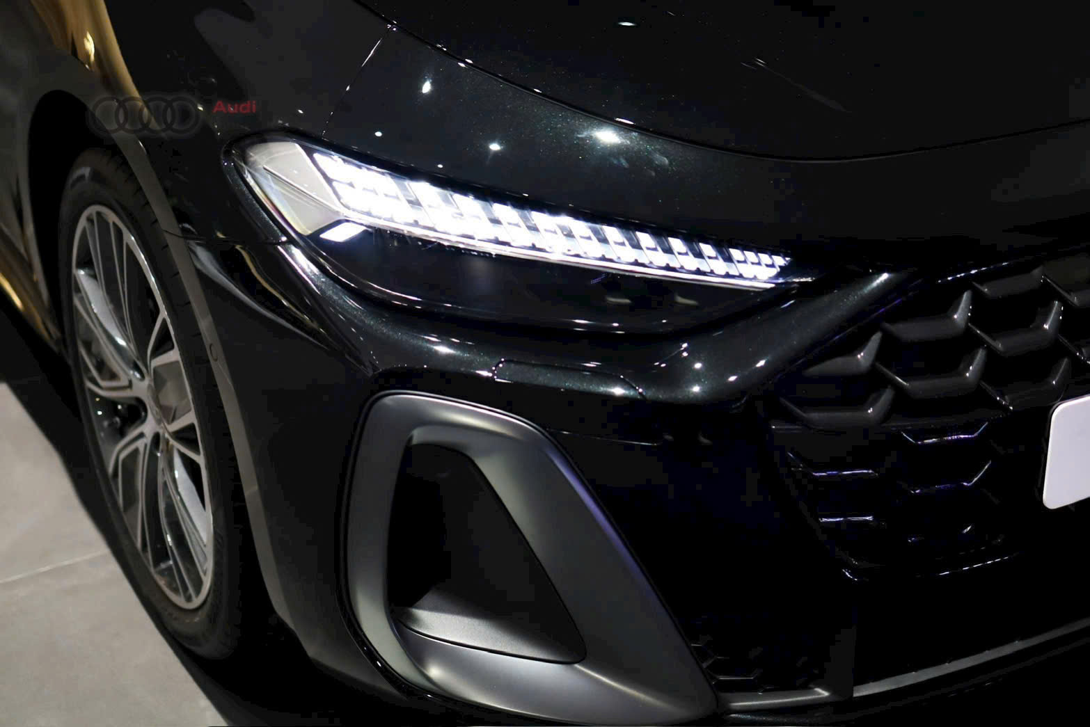 Hệ thống đèn pha Matrix Led trên Audi A5 2026