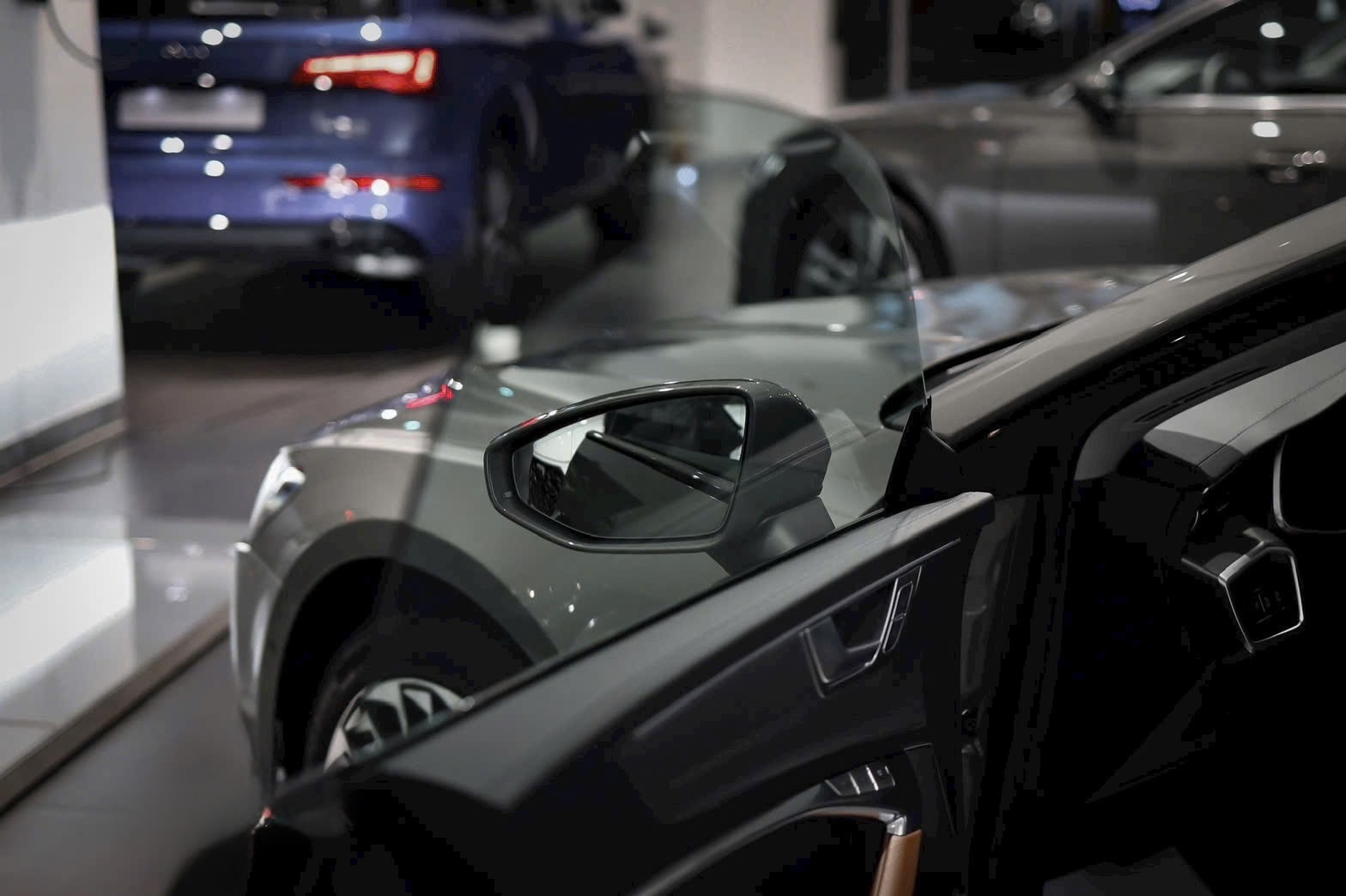 kinh cua audi a7 sportback 2026