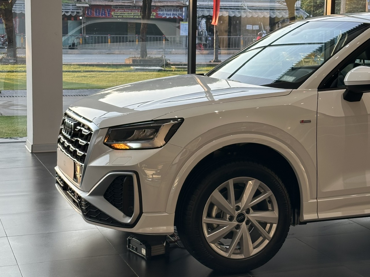 phan dau xe audi q2 2026