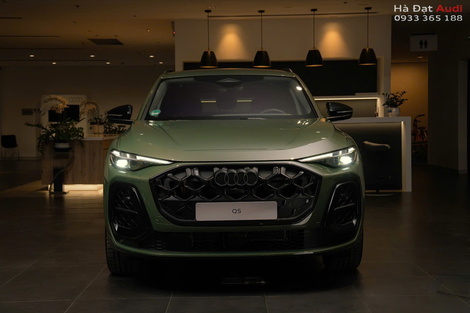 Lưới tản nhiệt có thiết kế tổ ong đẹp mắt 