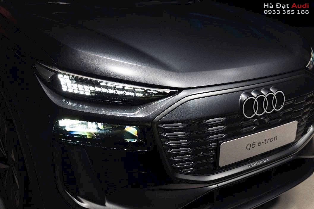 Audi q8 e-tron 2025 trên đường phố Việt Nam