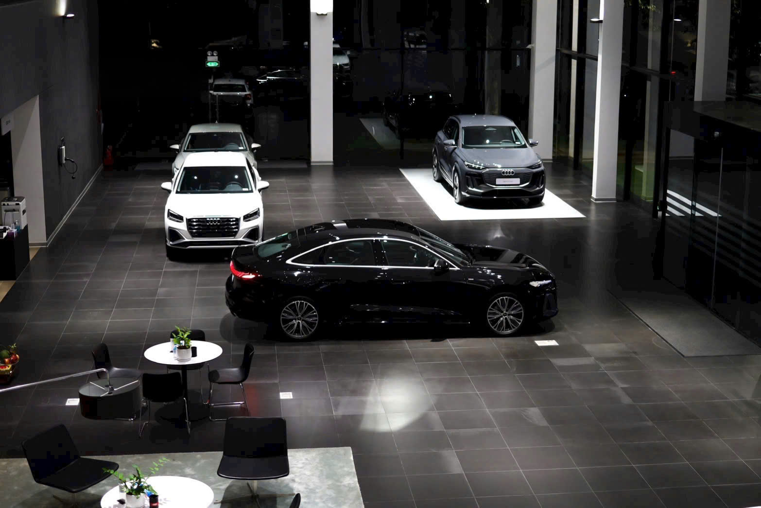 Xe đc trang bị đầy đủ các tính năng an toàn