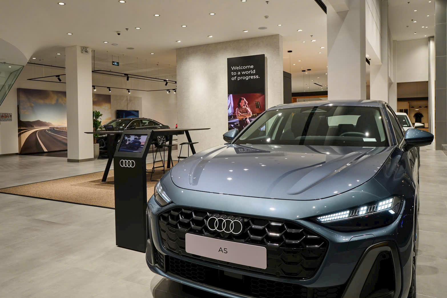 Audi A5 2026 trưng bày tại Showroom